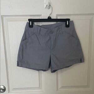 Columbia Women's Light Gray Cargo Shorts